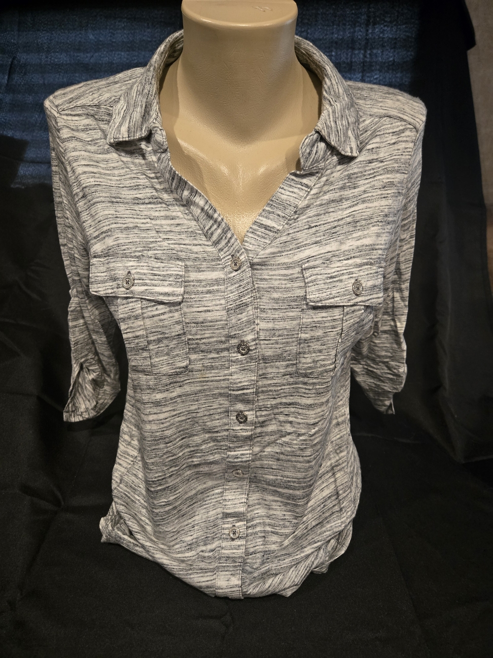 Liz Claiborne Gray Marled Button-Front Shirt